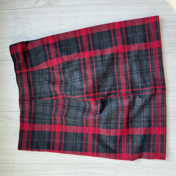 Multiple mini skirts are $15 each or buy all 4 bundles for $45 - Picture 2 of 6